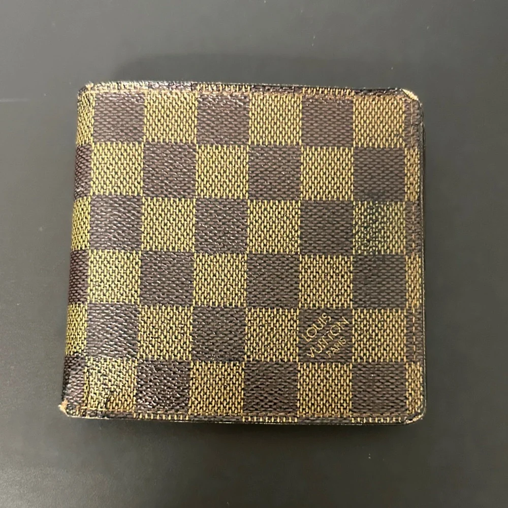 💯% Authentic Louis Vuitton Damier Ebene Wallet. See photos